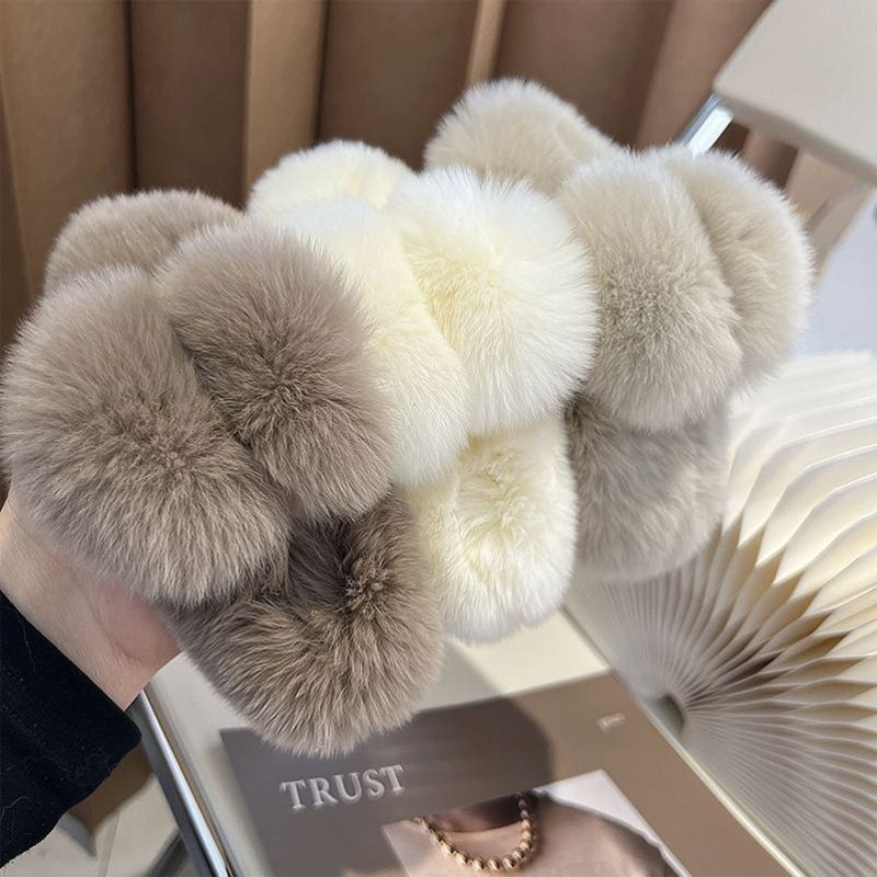 Winter Faux Fur Hair Claw Rabb - огляд і ціна Hair Claw Clip Set