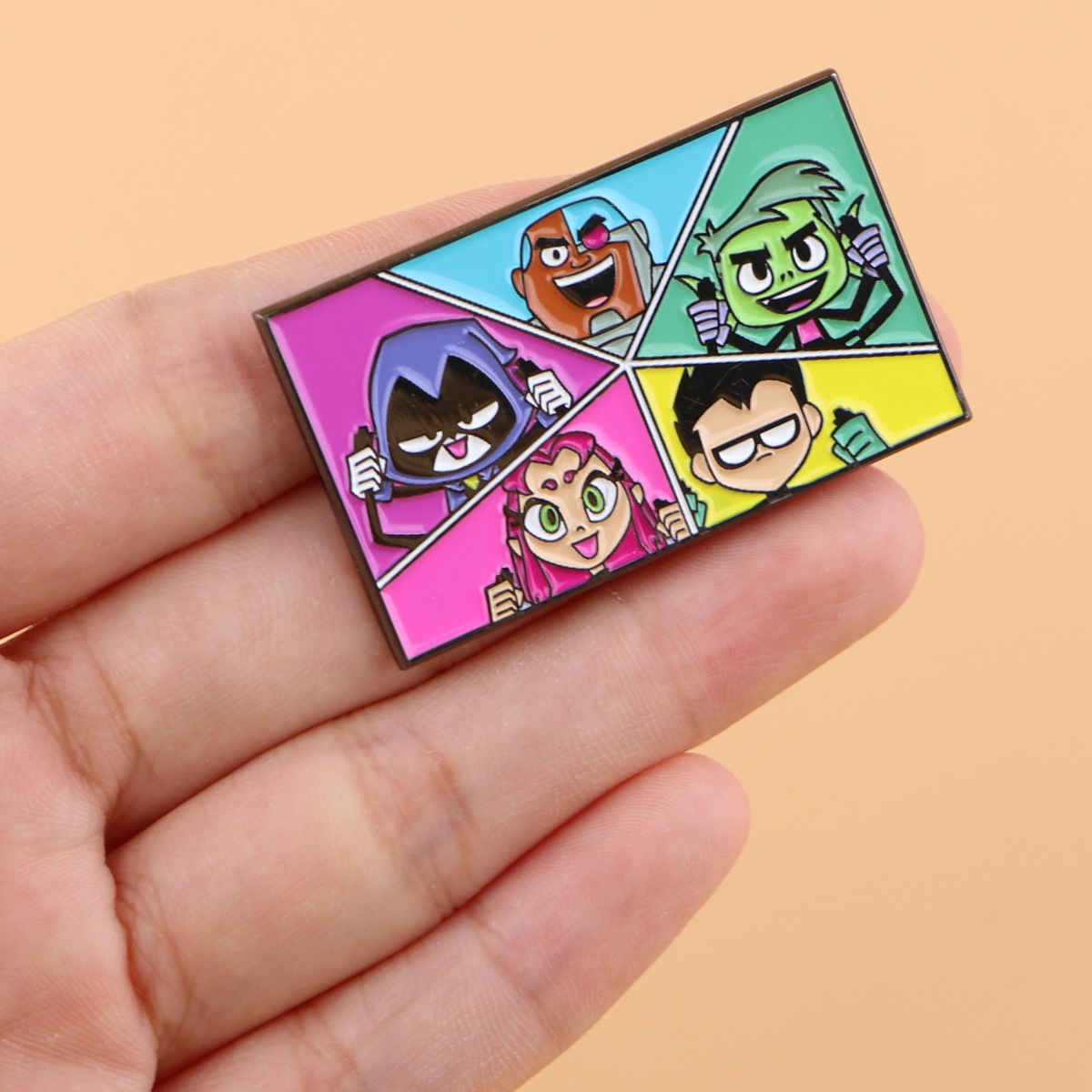 New Teen Heroes Team Enamel Pi - огляд і ціна Women'S Accessories Clothing