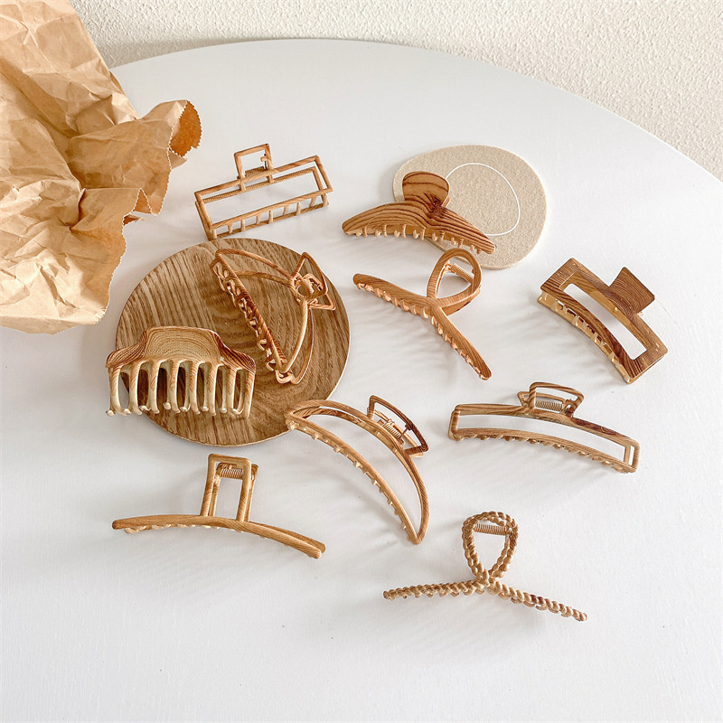 Vintage Mutiple Wood Grain Hai - огляд і ціна Hair Claw Clip Set